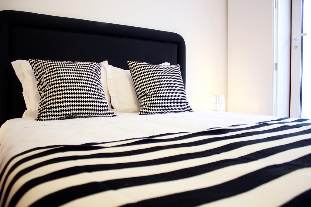 Joivy Modern 1-Bed Apt With Terrace, Moments From Sao Bento Palace Lisabona Exterior foto