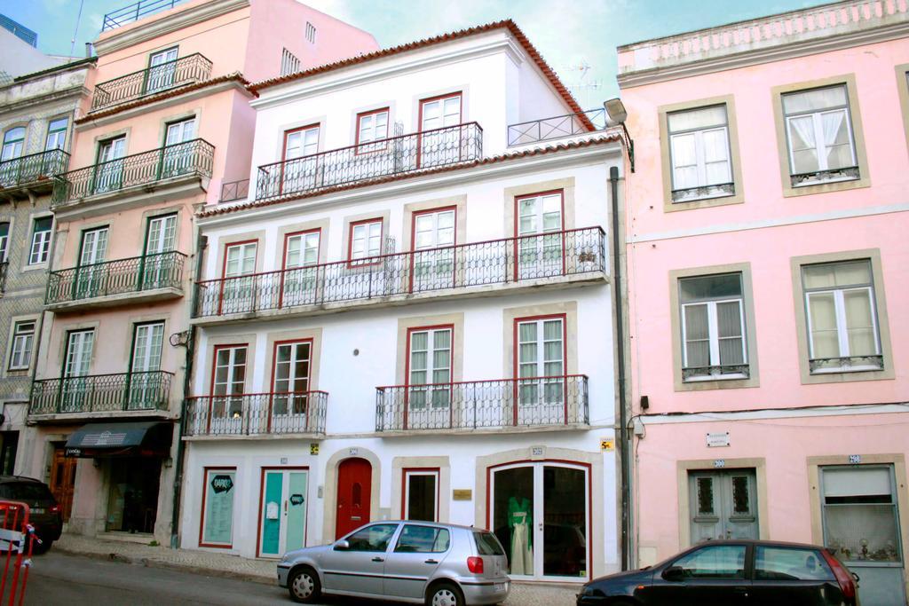 Joivy Modern 1-Bed Apt With Terrace, Moments From Sao Bento Palace Lisabona Exterior foto