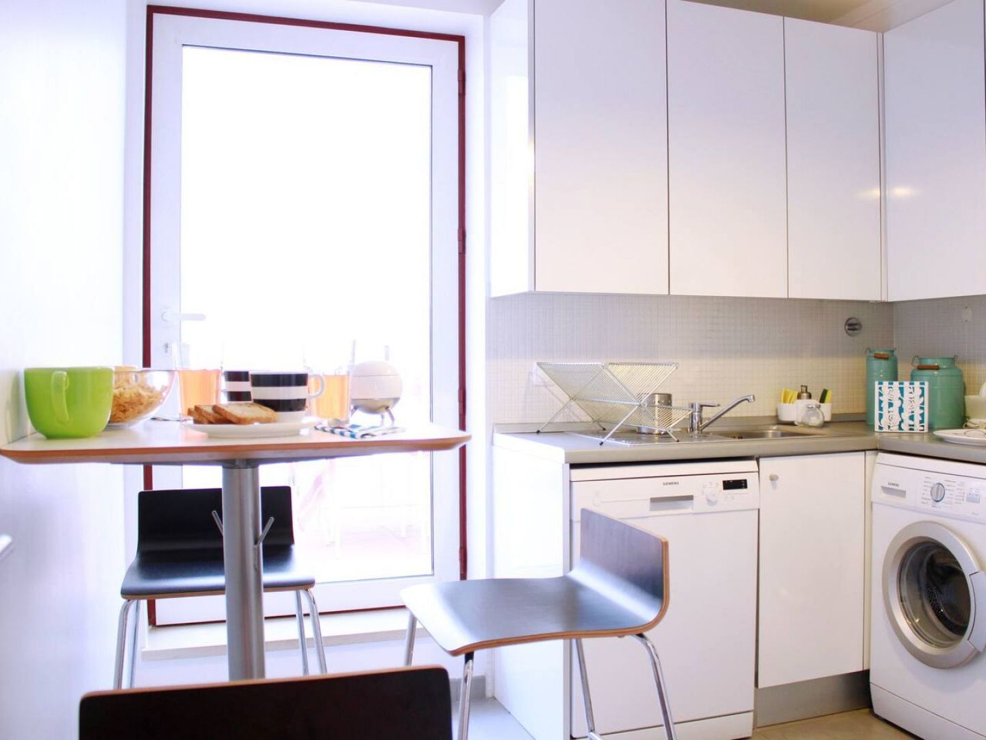 Joivy Modern 1-Bed Apt With Terrace, Moments From Sao Bento Palace Lisabona Exterior foto