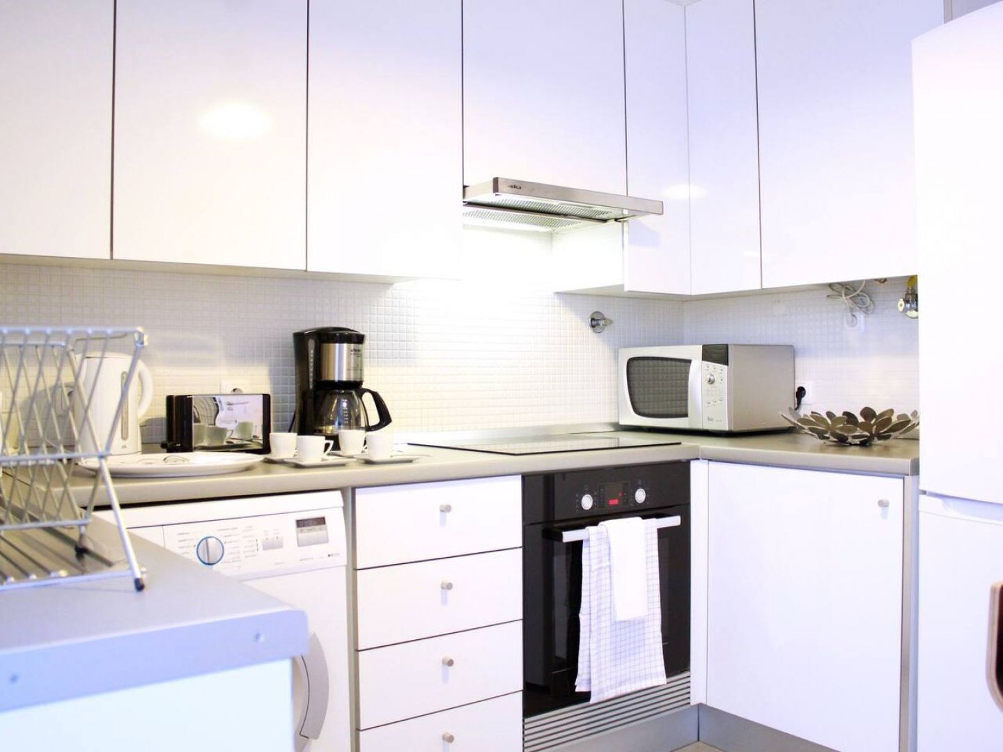 Joivy Modern 1-Bed Apt With Terrace, Moments From Sao Bento Palace Lisabona Exterior foto