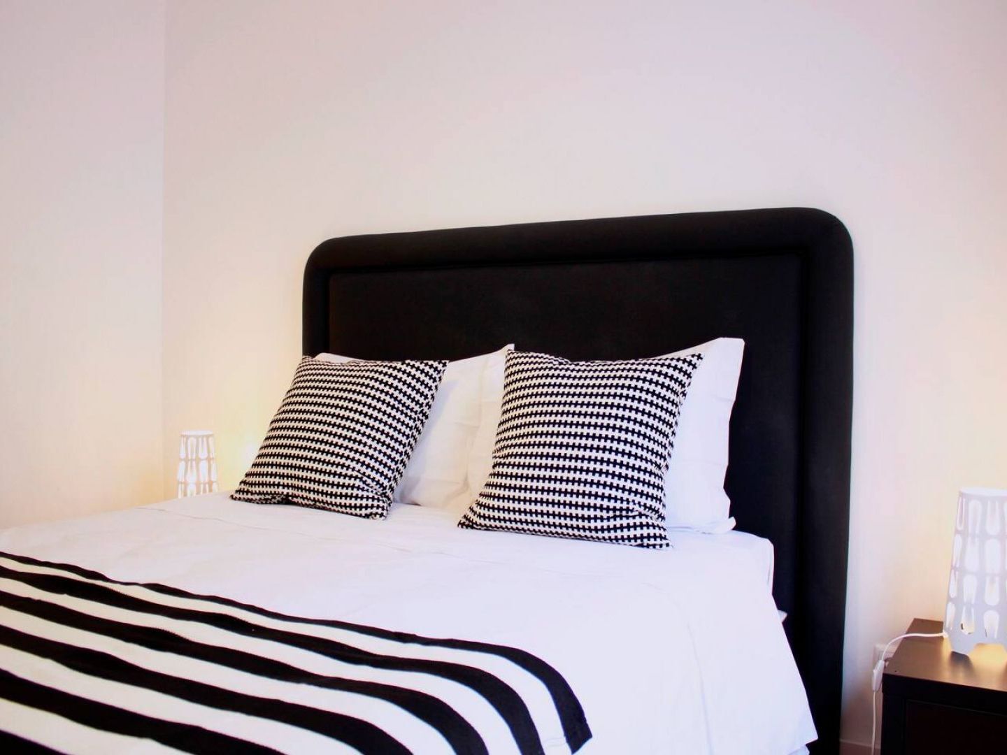 Joivy Modern 1-Bed Apt With Terrace, Moments From Sao Bento Palace Lisabona Exterior foto
