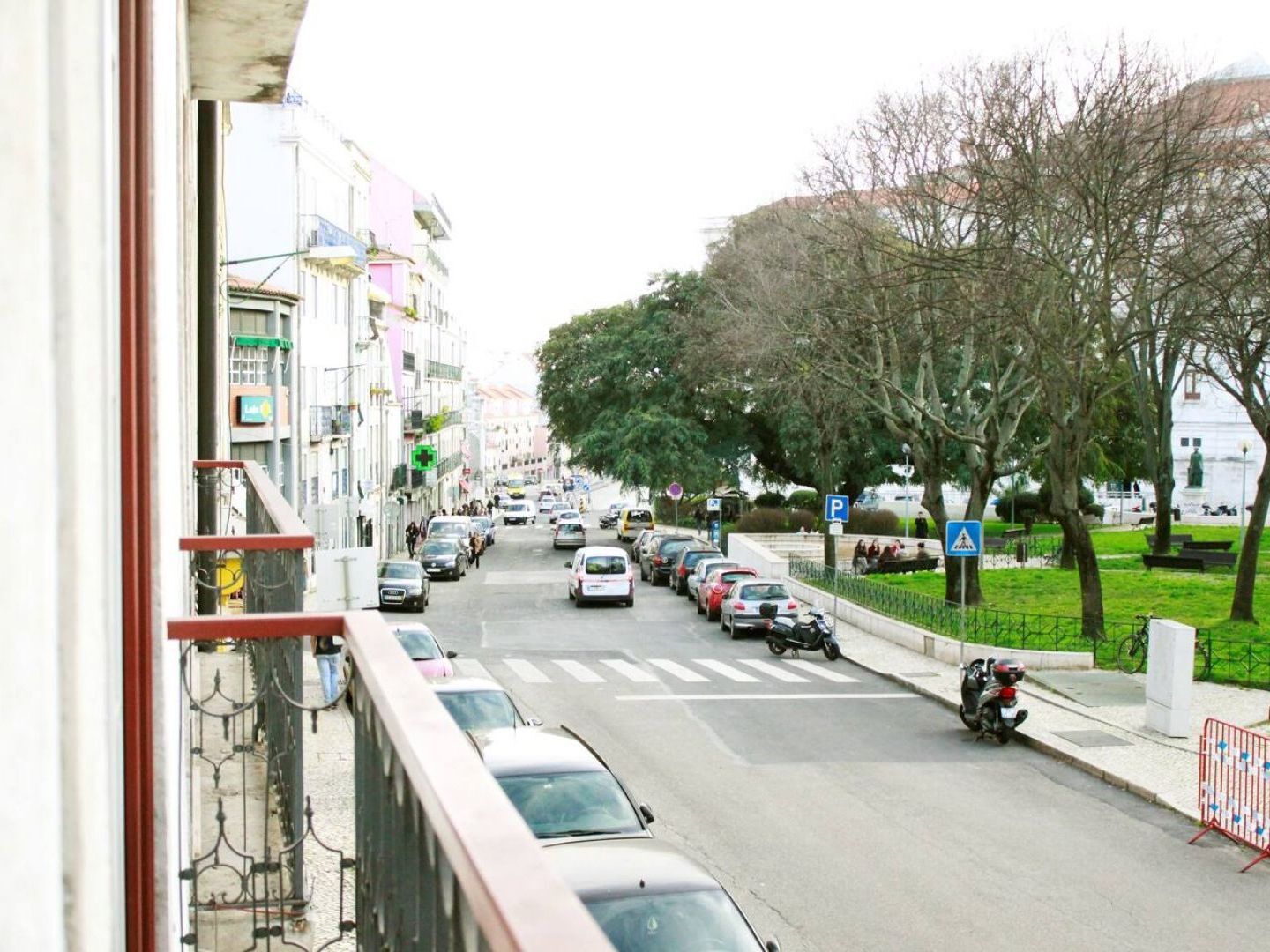 Joivy Modern 1-Bed Apt With Terrace, Moments From Sao Bento Palace Lisabona Exterior foto